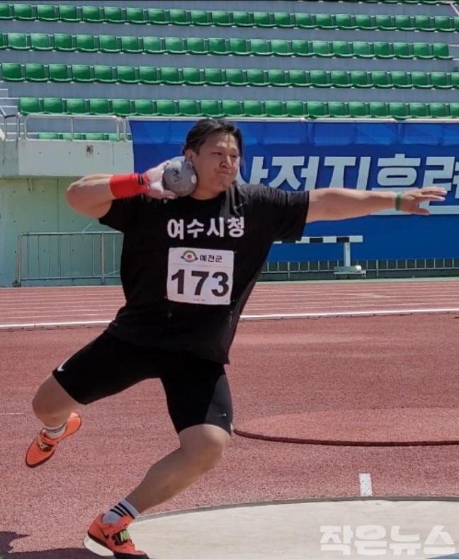 3. 여수시청 육상팀, 전국실업육상선수권 3개 메달 획득 (1).jpg